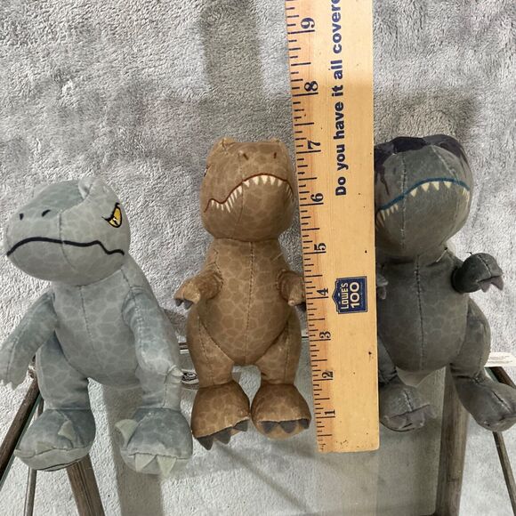 Jurassic World Universal Studios Park Stuffed Plush Dinosaur Figures • Lot Of 3 - Picture 10 of 10